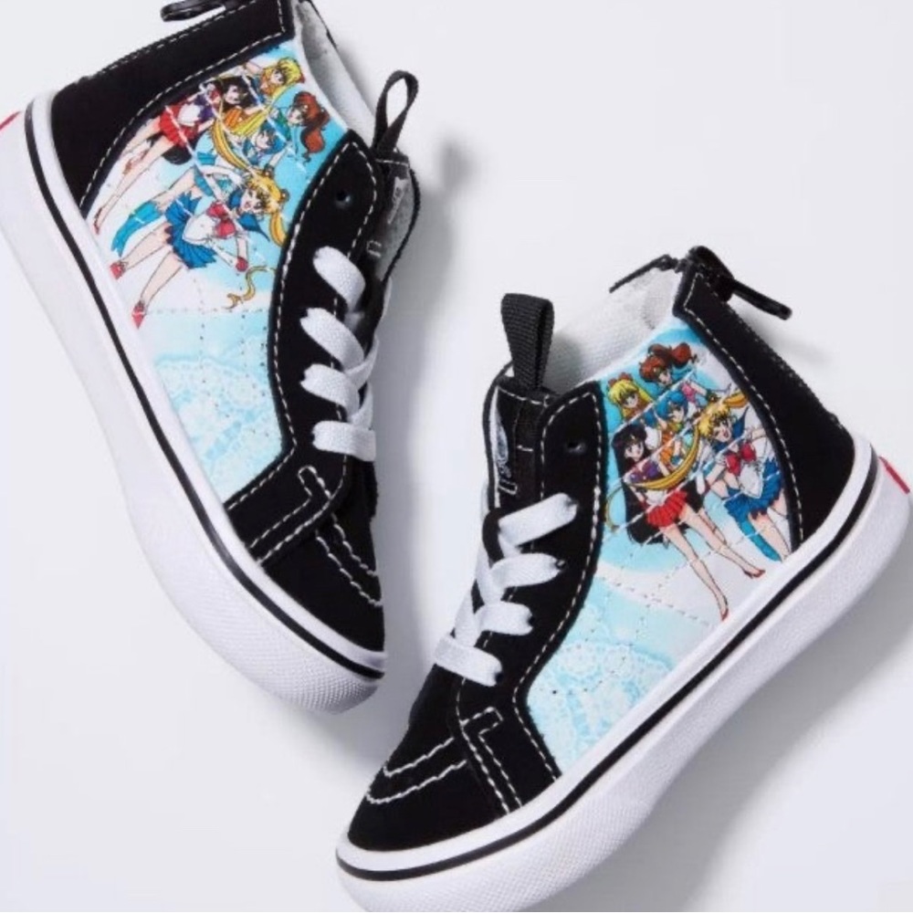 Vans Comfycush Sk8 Hi 
Pretty Guardians Sailor Moon 

Toddler size 5-10c